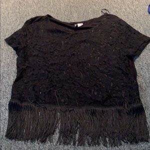 Flower fringe crop top